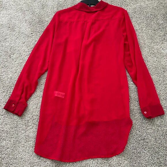 Olsenboye Medium Red Sheer Button-up Long Sleeve High Low Blouse - Picture 6 of 8